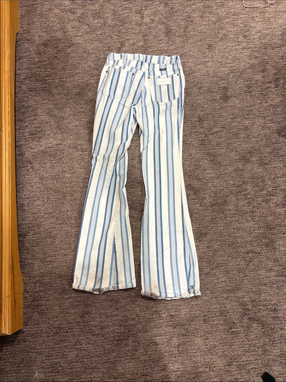 Wrangler White and Blue Vertical Stripe Wide-Leg Jeans - Picture 4 of 4